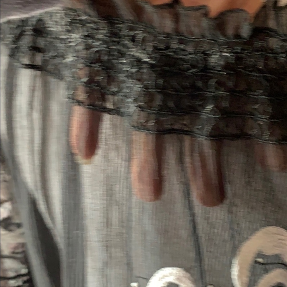 Cache embroidered sheer silk top - Picture 6 of 8